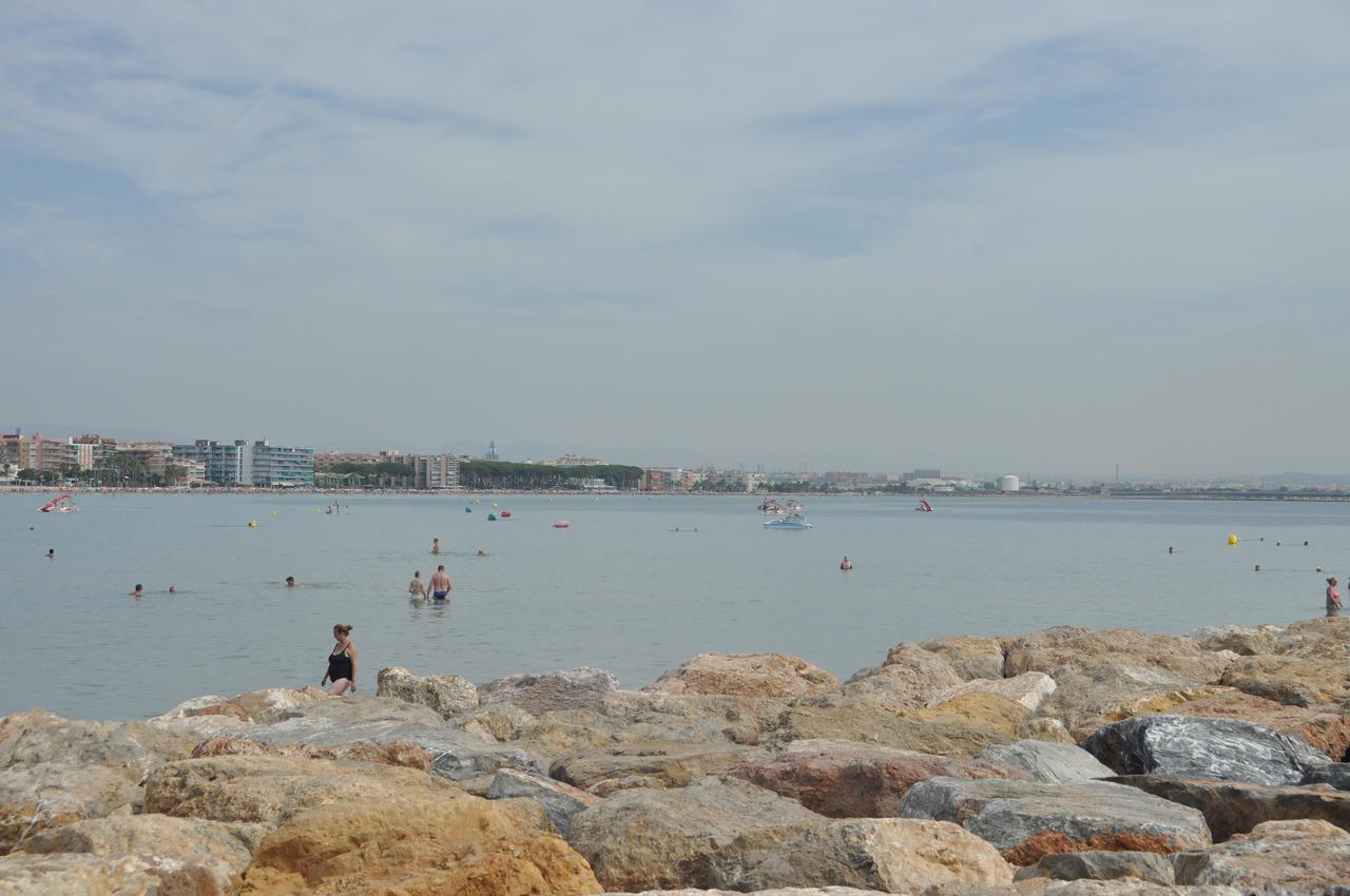 Alojamiento Villa Moles Salou Bagian luar foto
